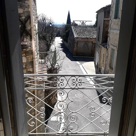 La Maison De Famille D'uzes Apartmán