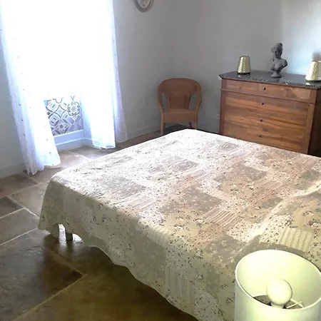 La Maison De Famille D'uzes