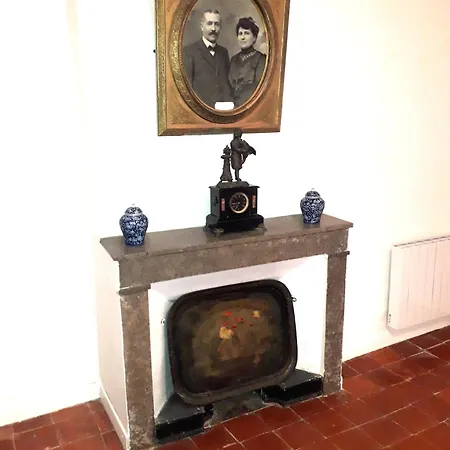 La Maison De Famille D'uzes * Aubussargues