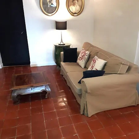 Apartment La Maison De Famille D'uzes Aubussargues